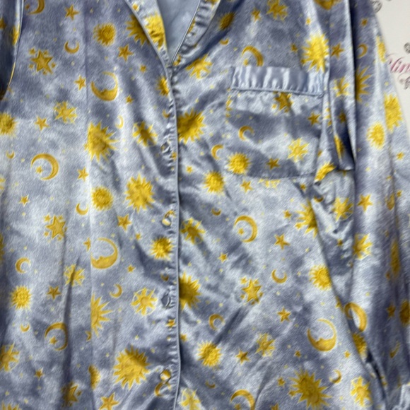 Mantles long sleeve silky satiny button up blue sun stars moon astrology sky π - Picture 7 of 8